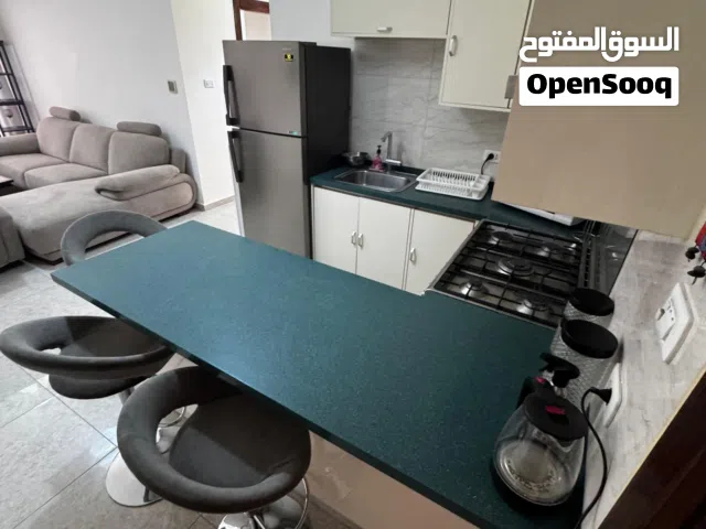 شقة بغرفتين  مفروشة بالكامل في عبدون