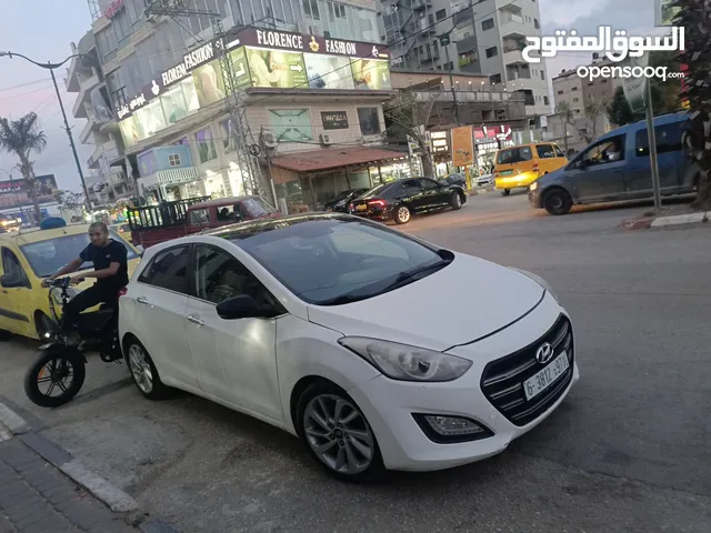 هونداي أي 30 2015 فل فتحتين سقف بانوراما بسعر حرق 42000 نقدا بدل وارد منبدل