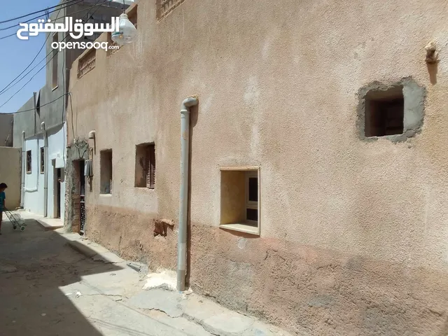 200 m2 5 Bedrooms Townhouse for Rent in Tripoli Jama'a Saqa'a