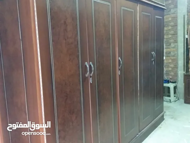 غرفة نوم زان كاملة للبيع سبع قطع ممتازة وشبه جديدة مستعمل منها فقط الخزانة لمدة شهر والسعر ممتاز