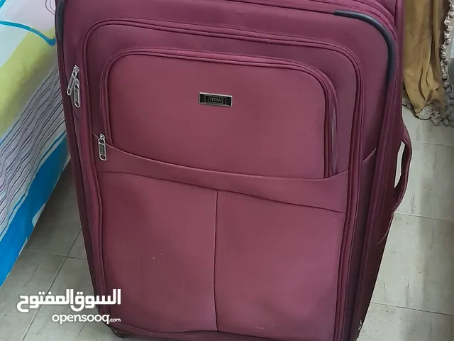 حقيبة سفر كالجديدة ماركة TITAN الالمانية حجم جامبو الكبير مقاس 85×55×35 لون مميز و حالة شاذة