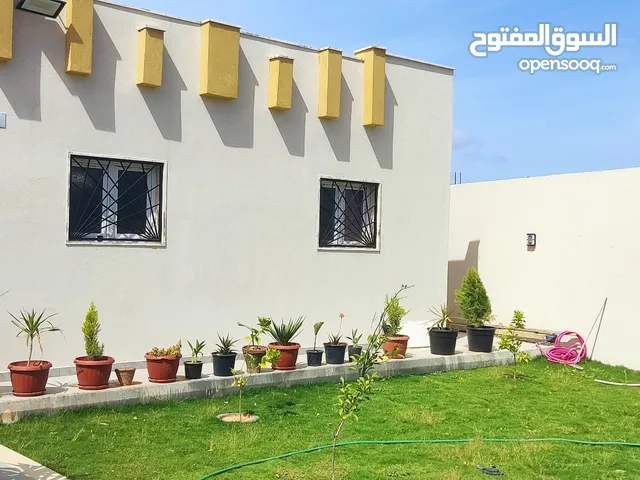 2 Bedrooms Chalet for Rent in Tripoli Ain Zara