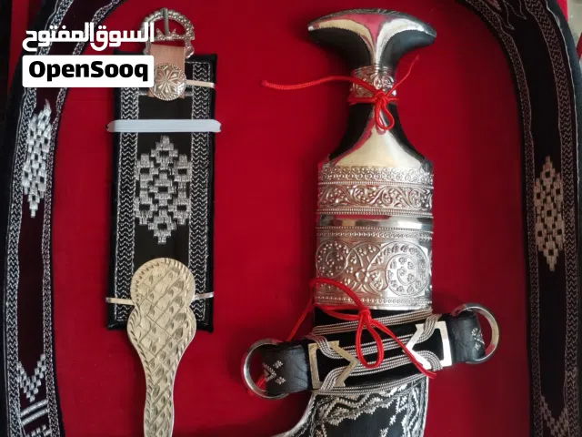 خنجر صياغة طيبة بقرن زراف هندي