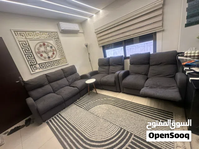 كنب فخم ريكلاينر امريكي كامل للبيع بسعر مناسب جدا