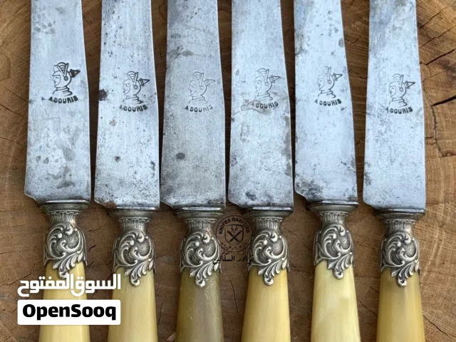 سكاكين صناعه فرنسيه بمقبض زراف هندي قديمه جدا