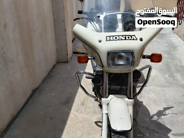 هوندا  CBX 750 سي سي