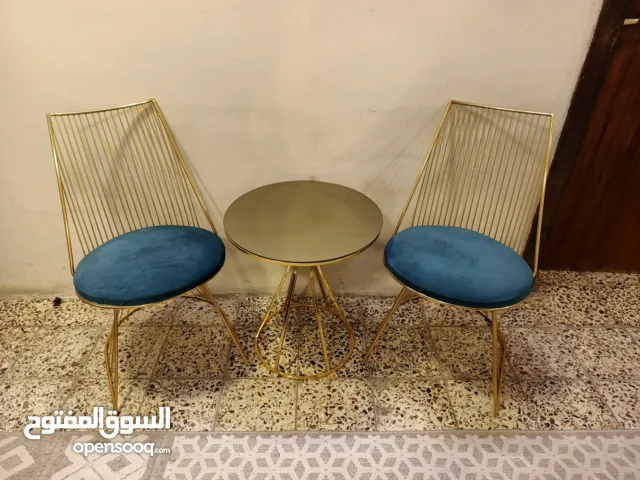 السلام عليكم عندي كراسي ديكور تركي مودرن مع طاولة وسطية نظيف جدا