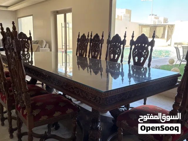 طاولة خشبيه انتيك