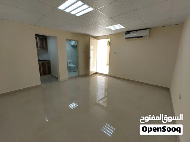 استوديو للإيجار في مدينة العين - منطقة الجاهلي - حي القلعة