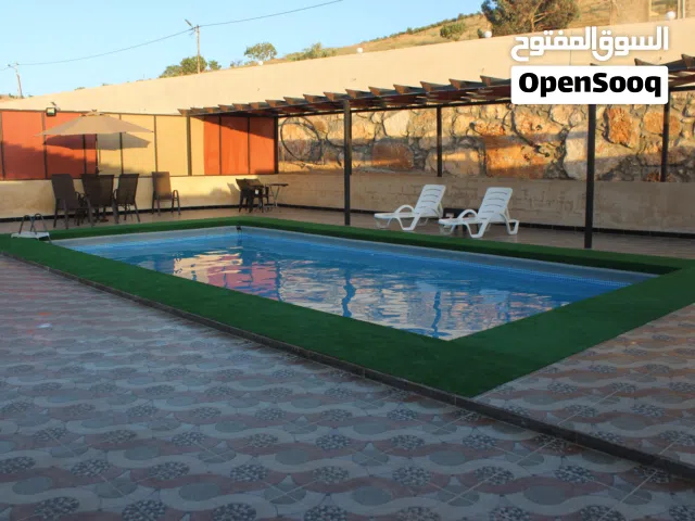 2 Bedrooms Chalet for Rent in Mafraq Ain wa Al-Ma'mariyyeh
