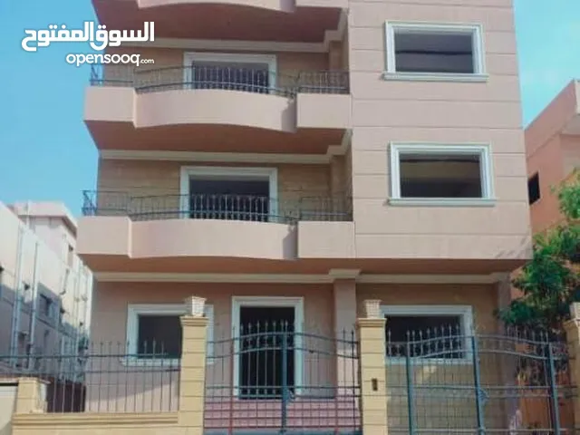 850 m2 More than 6 bedrooms Villa for Sale in Giza 6th of October