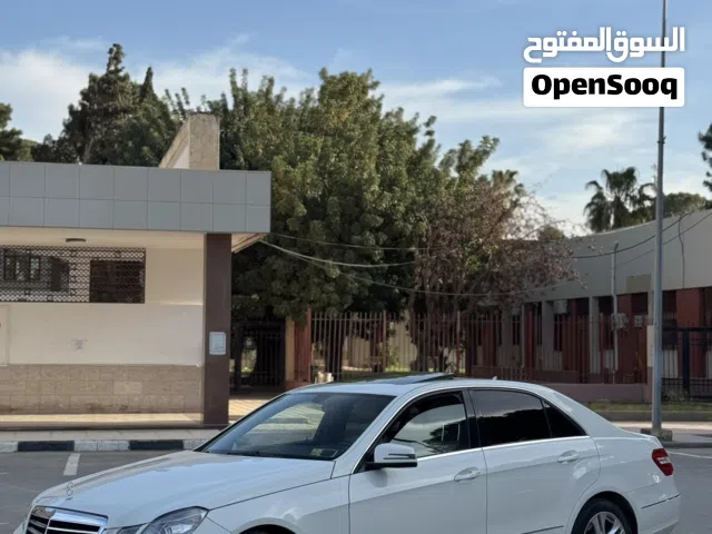 2011 مرسيدس بنز الفئة-E E 350
