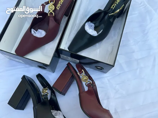 Other With Heels in Al Riyadh