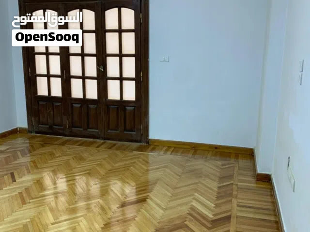 شقة للايجار إداري شارع 9 المعادى تصلح للمكاتب والعيادات موقع مميز 200 متر بجوار محطة المترو