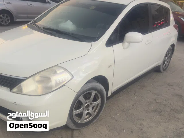 2008 نيسان تيدا