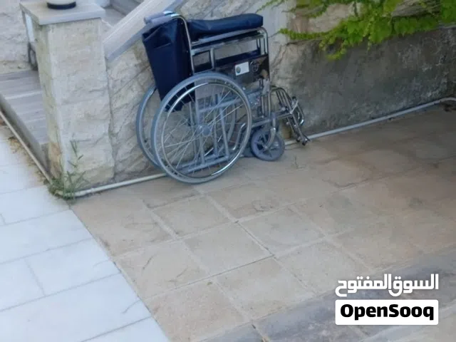 كرسي متحرك مستعمل بحالة الجديد للبيع  استعمال فتره بسيطه جداً