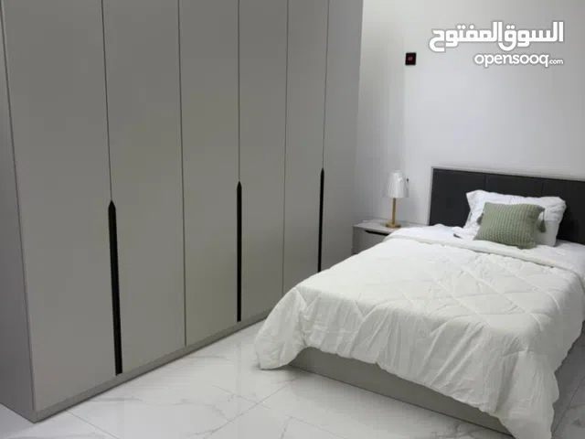 فيلا جديدة دوبلكس مع الاثاث اجار في الهواري قريب من الوادي و مدرسة النخبة