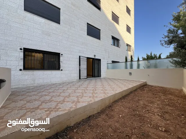 شقة شبه ارضي خلف سيفوي مرج الحمام جديدة وبسعر مغري جدا جدا .. وبأقل من سعر التكلفة .