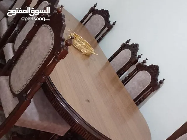 طاوله سفره مستعمله بحاله جيده