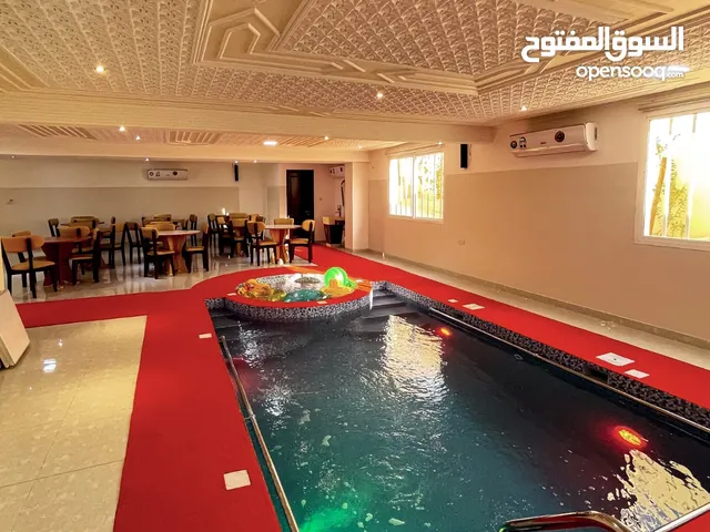 4 Bedrooms Chalet for Rent in Al Sharqiya Sur