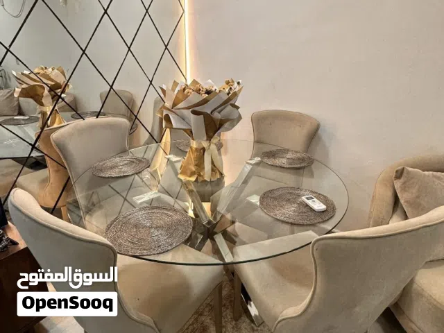 طاولة طعام و 6 كراسي