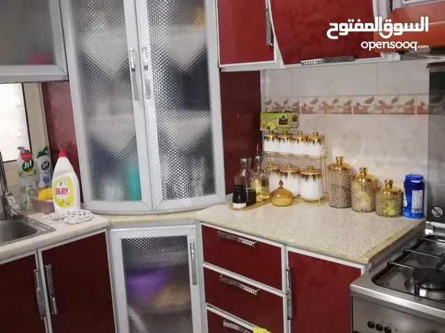 دولاب مطبخ جميل جدا وحديث