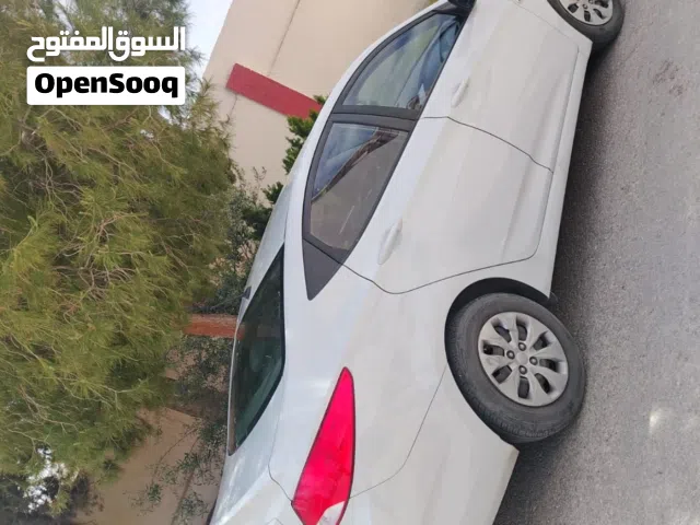 2018 هيونداي اكسنت Standard