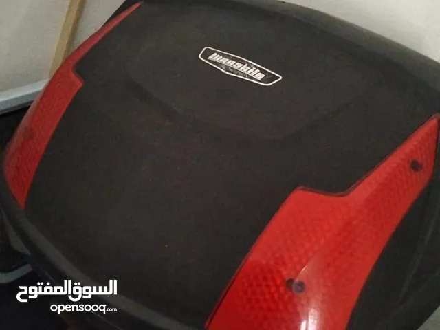 صندوق دراجه حجم ممتاز شبه جديد  مع مفتاحين وبسعر مميز. جدا