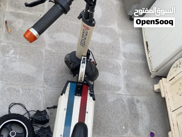 سكوتر الوحش يمشي 50  و يمشي معاك 40كيلو