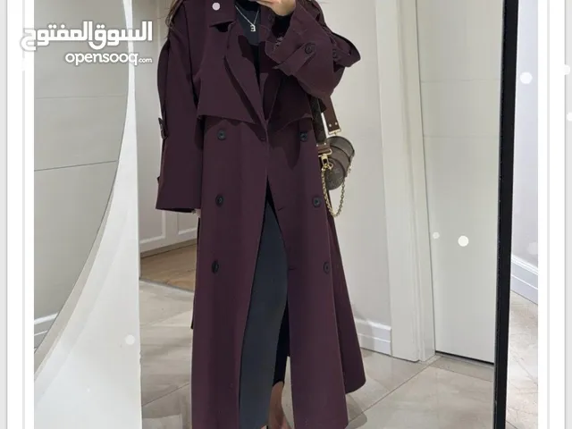 ترنشكوت جديد مش مستعمل للبيع بسعر ممتاز ومناسب، خامة تركية تقيلة باللون البرغندي