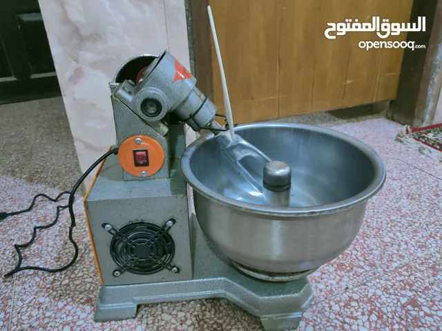 عجانه ايراني ام 5 كيلو نضيفه مستعمله قليل كلش ب100