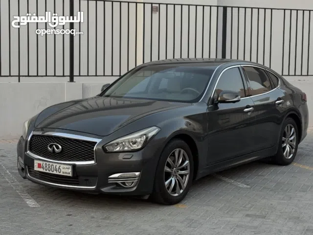 Used Infiniti Q70 in Muharraq