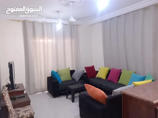 شقة فاخرة مفروشة في منطقة العاشرة / شارع الكويت