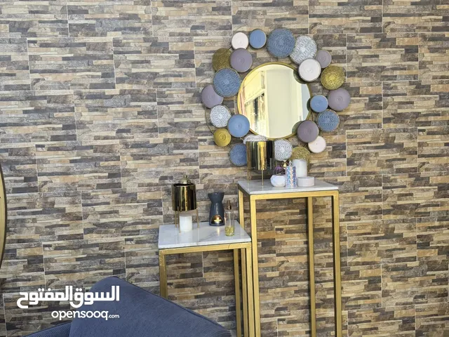 غرفة المعيشة وسفرة ومتفرقات للبيع