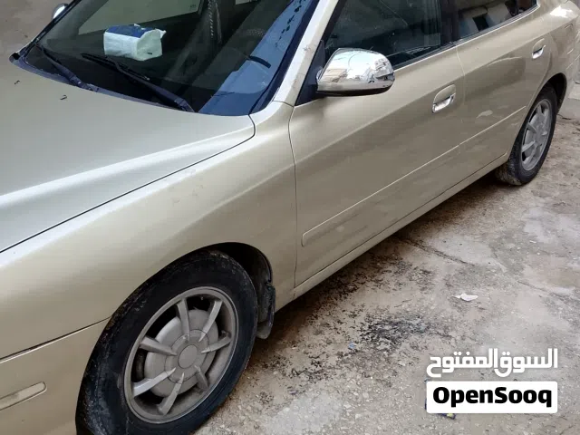 2000 هيونداي افانتي Limited