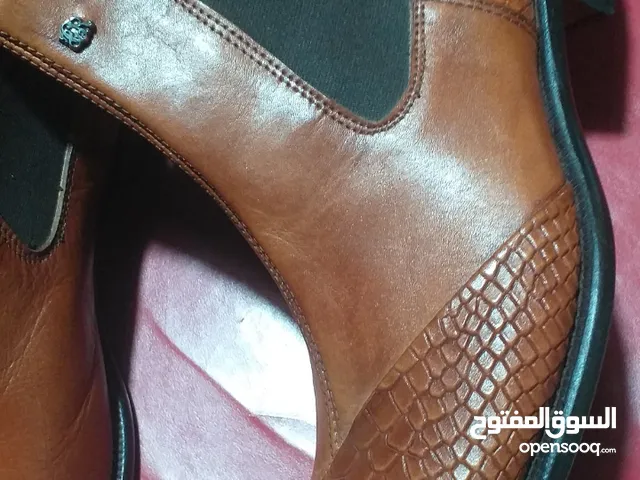 بوت ايطالي جلد طبيعي 100%
