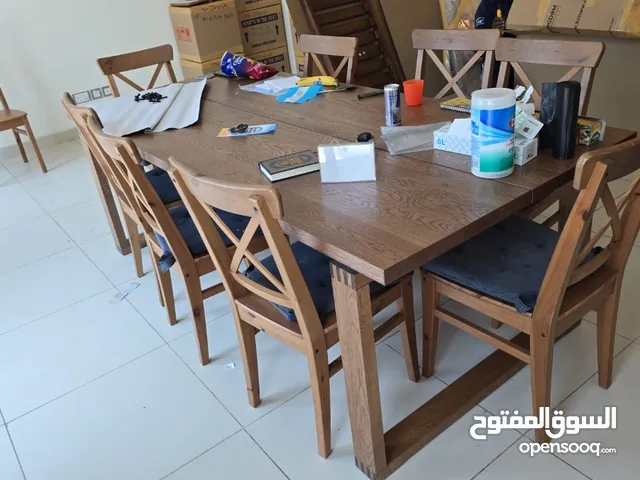 طاولة طعام