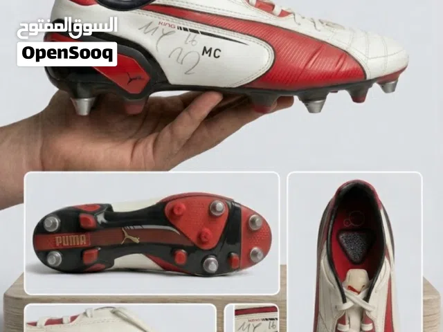 Michael Carrick signed Puma Kings 2014/2015