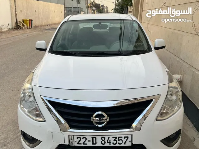 نيسان صني 2023 - هندية (مو مصرية) رقم أربيل جاهزة وكاملة، سيارة بيت وما متعوبـة ماشية فقط 24 ألف