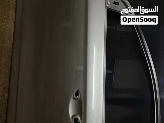 باب ايونيك امامي يسار