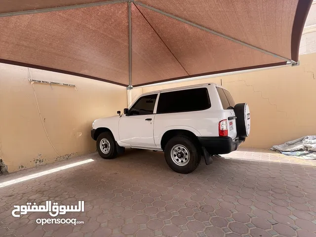 نيسان باترول باب واحد