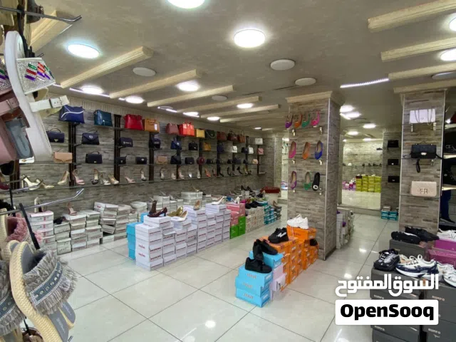 محل تجاري للبيع بخلو