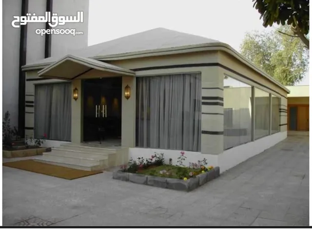 مجالس ومظلات