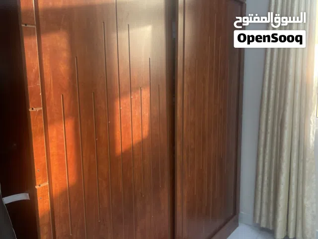 خزانه تعتبر أربع ابواب باب جرار