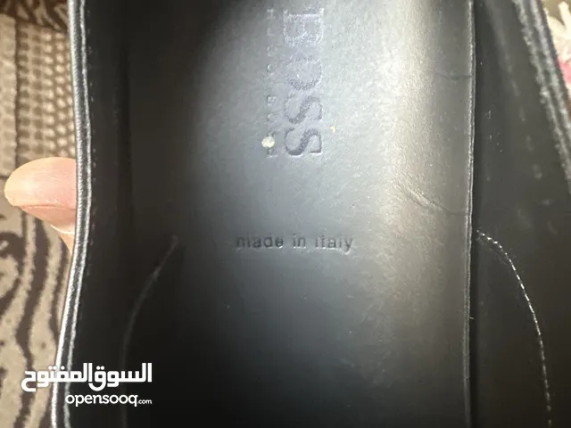 حذاء BOSS صنع في إيطاليا