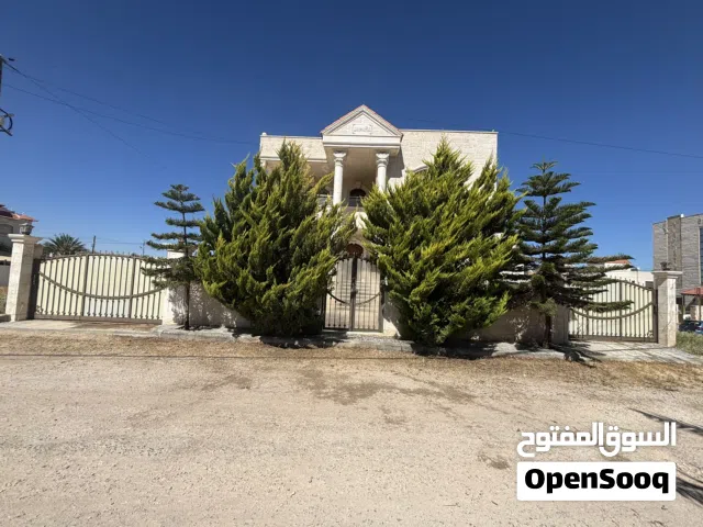 590 m2 More than 6 bedrooms Townhouse for Sale in Amman Al Urdon Street