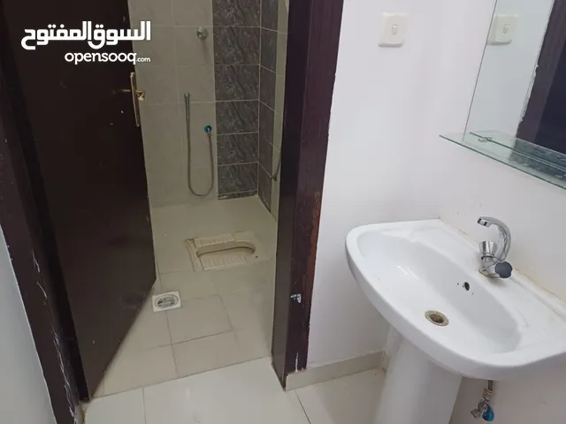 180 m2 3 Bedrooms Villa for Rent in Al Riyadh Al Khaleej