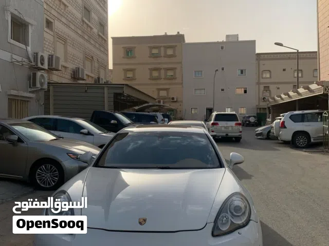 2013 بورش باناميرا Panamera