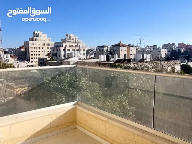 شقة للبيع بسطح مرحبا بالقرب من شركة ترست للتأمين وشارع القدس