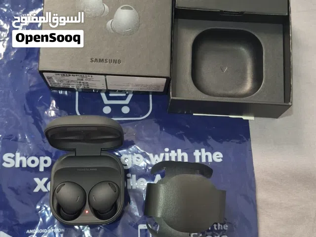 سماعات سامسونج بحاله جيده جدا جدا